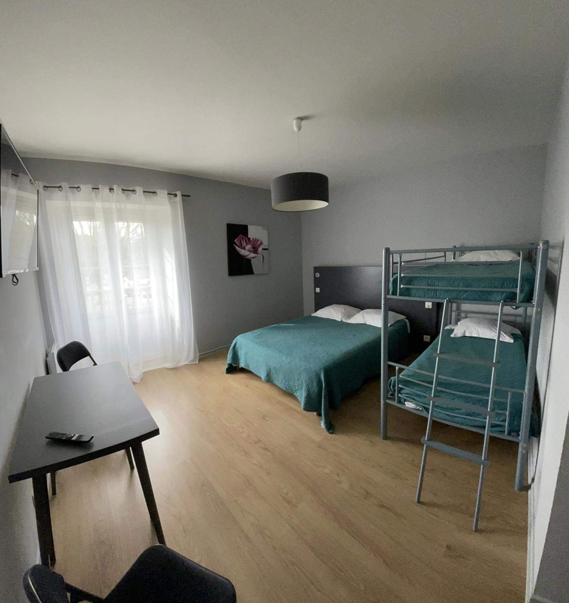Hotel Mendy Saint-Jean-le-Vieux  Экстерьер фото